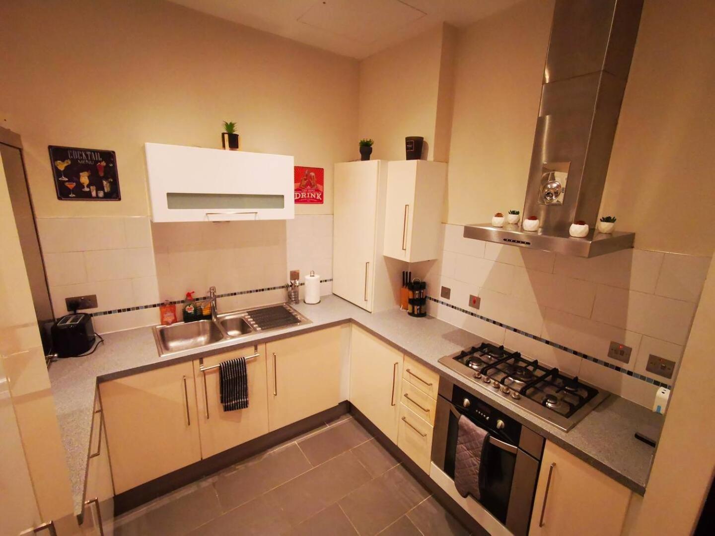 בלפסט 2Br Modern Luxury Loft Apartment מראה חיצוני תמונה